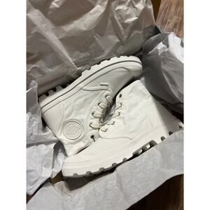 Palladium Pampas Hi High Top Sneakers Star White Women's 10 NIB